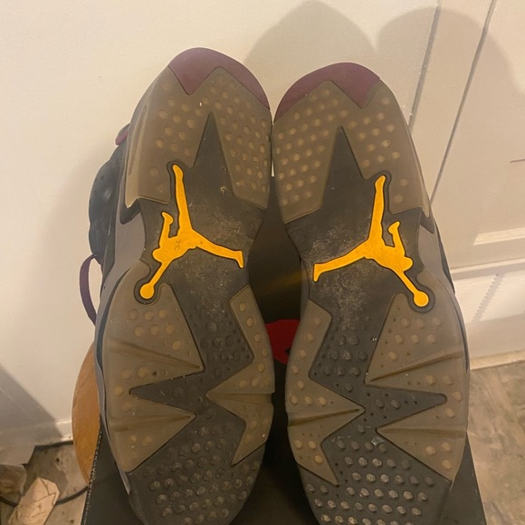 Jordan Athletic Shoes in Olive and Burgundy Retro 6 Bourdeaux - Picture 10 of 10